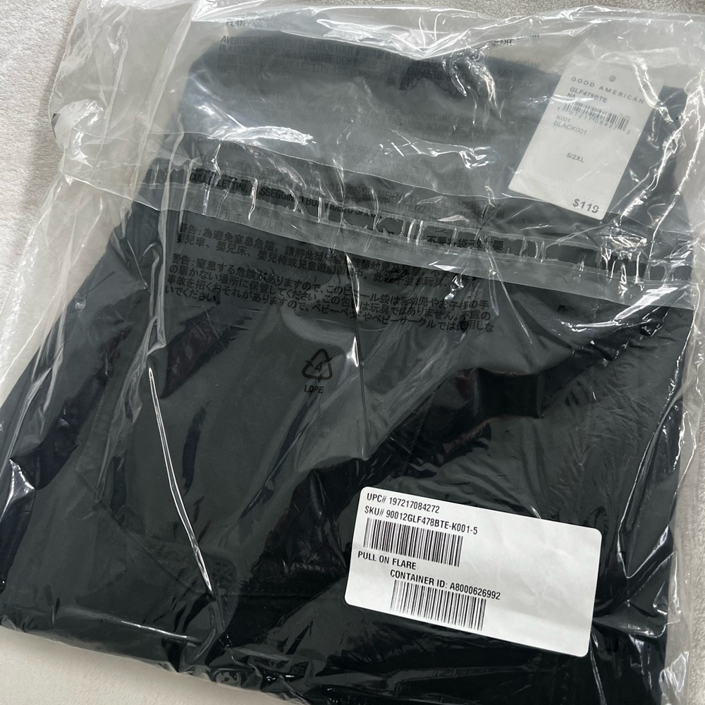 Good American Power Stretch Pull-on Flare Jeans new with tags 2xl - Picture 3 of 4